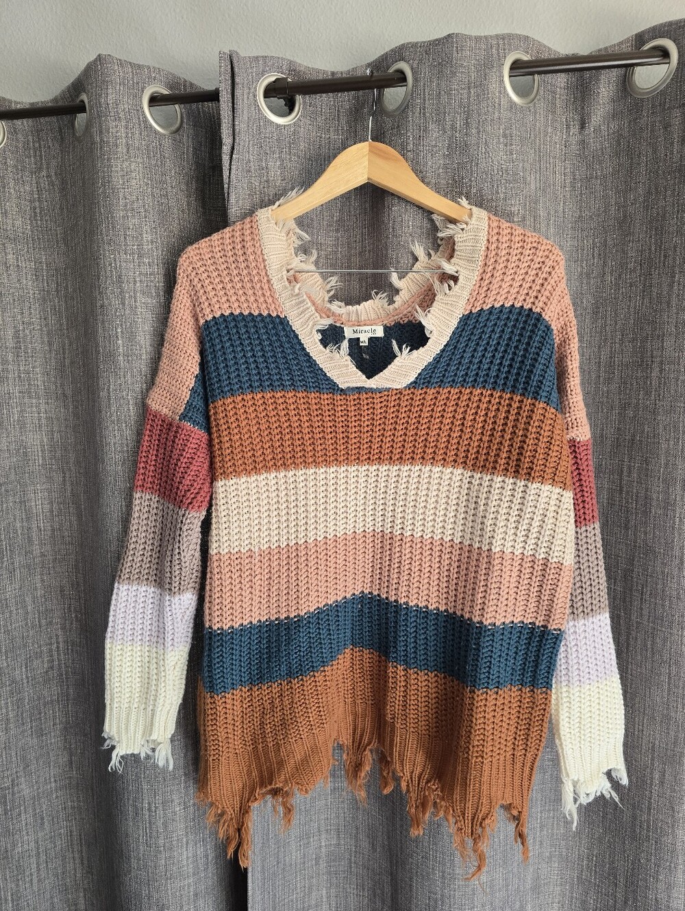 Miracle Colorblock Distressed Knit V-Neck Sweater - Size
